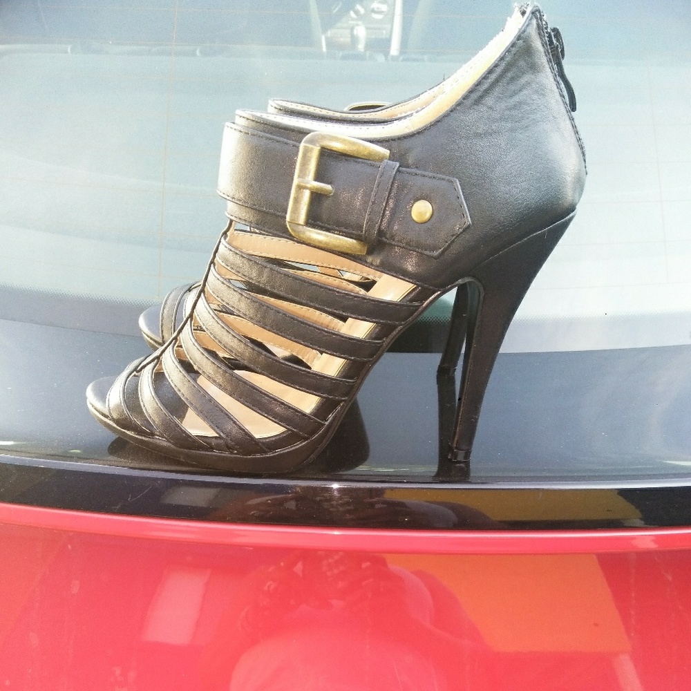 "DELICACY" SHOES.   NWNT